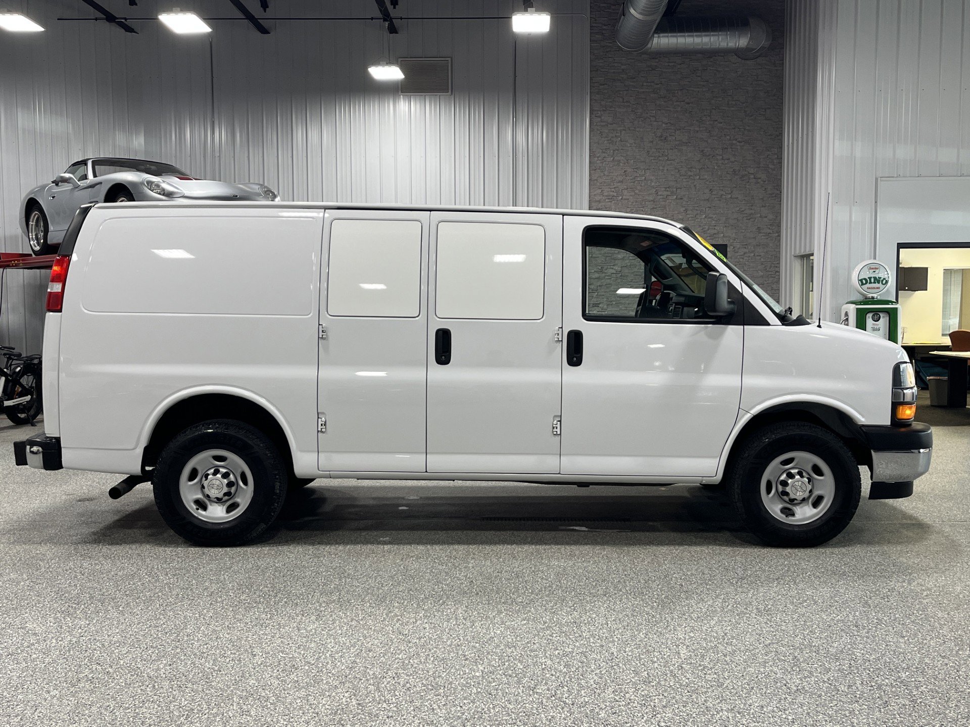 Certified 2019 Chevrolet Express 2500 w/ Driver Convenience Package RWD image 7