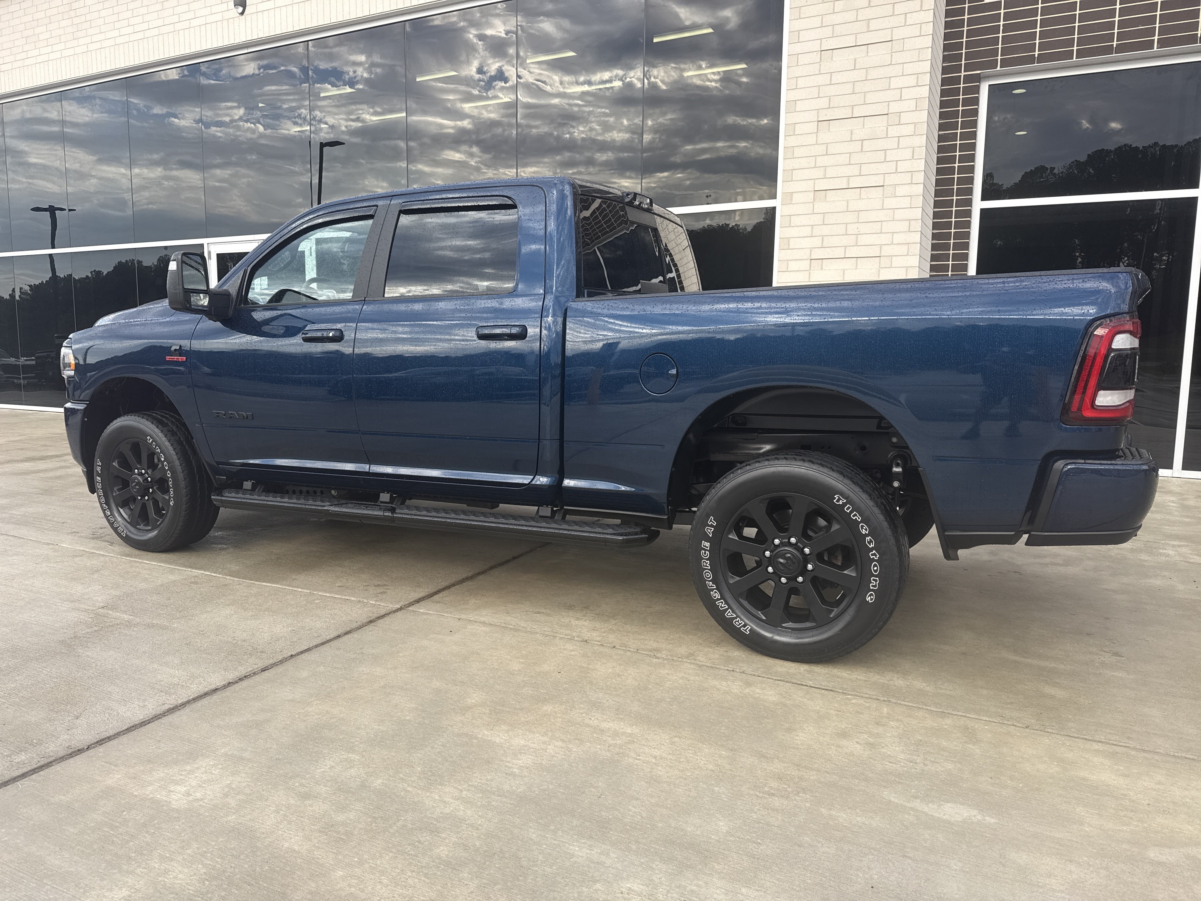 Used 2023 RAM 2500 Laramie w/ Night Edition AWD/4WD image 8