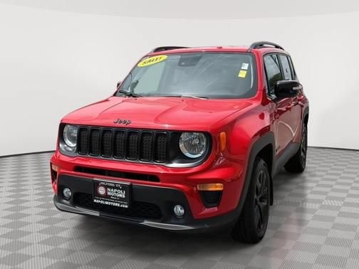 Used 2023 Jeep Renegade Altitude AWD/4WD image 1