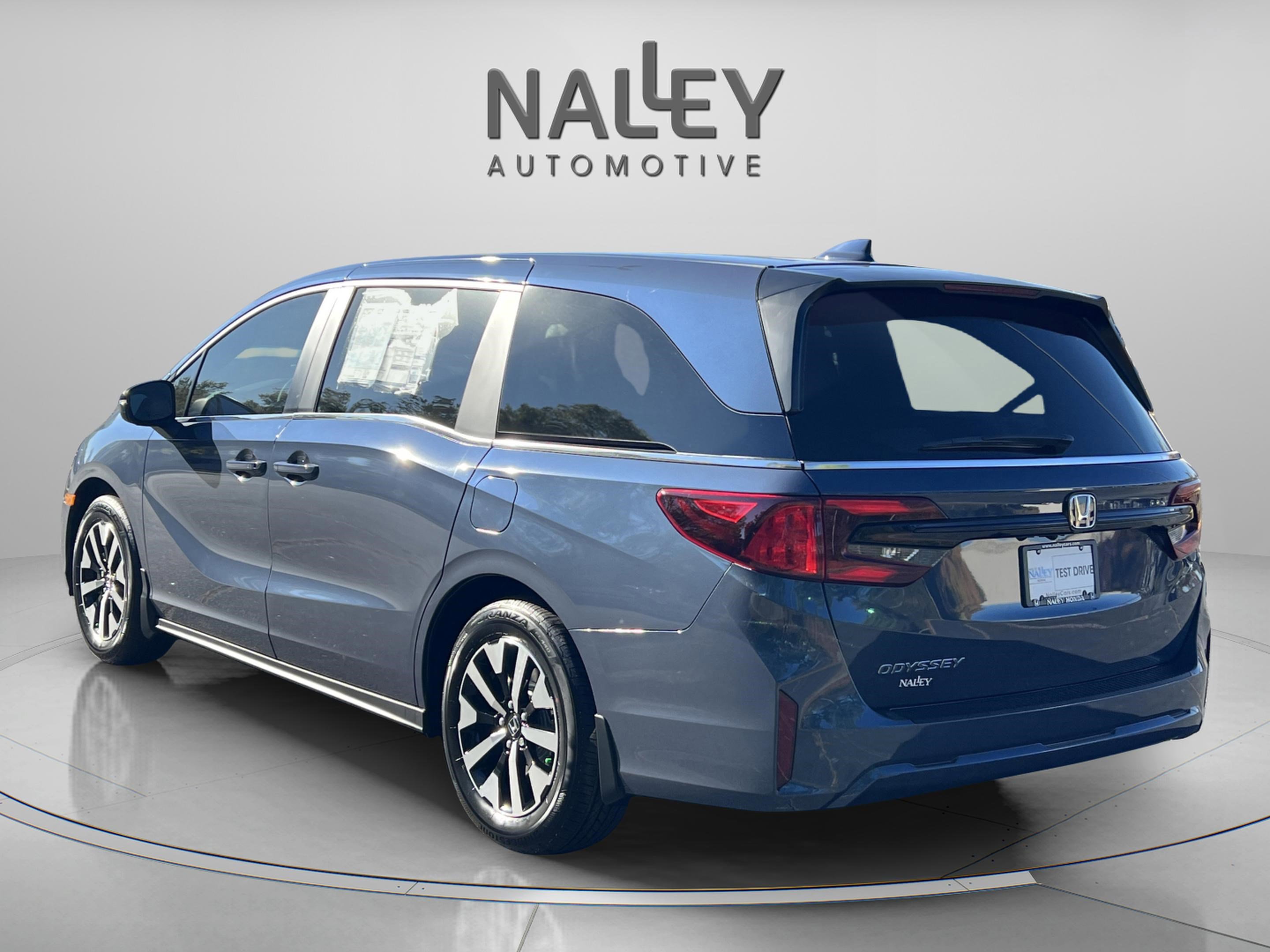 New 2026 Honda Odyssey EX-L image 3
