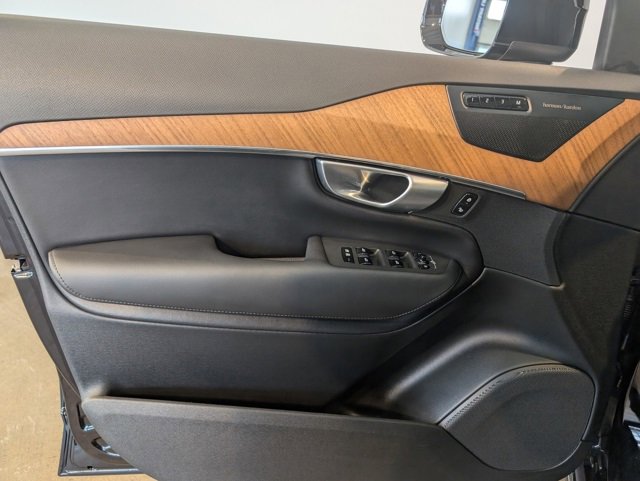 Used 2024 Volvo XC90 B6 Plus w/ Protection Package Premier image 10