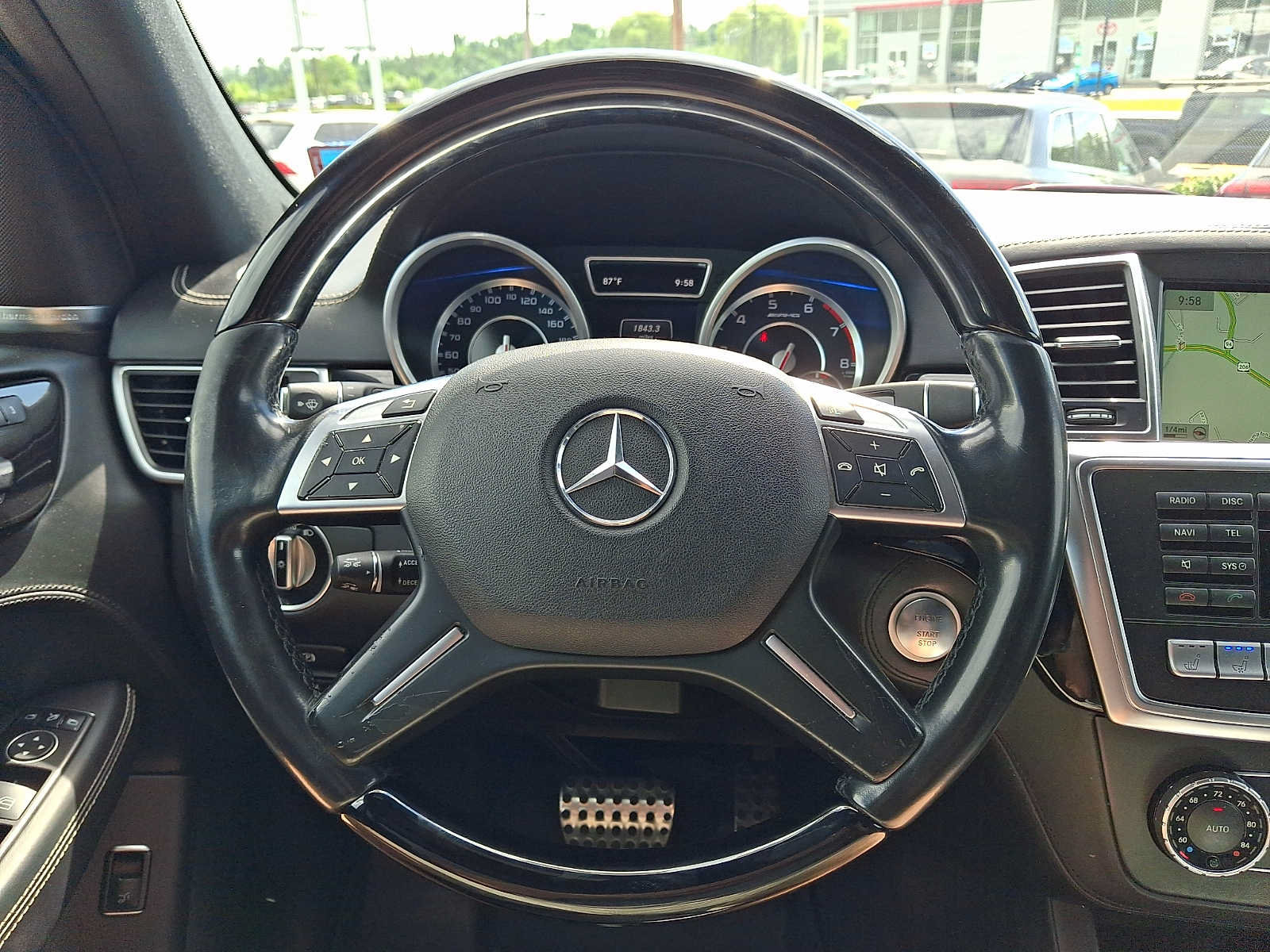 Used 2015 Mercedes-Benz ML 63 AMG 4MATIC image 21