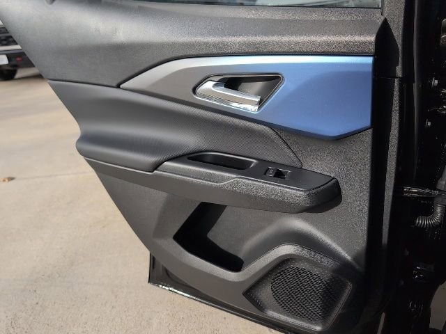 New 2026 Chevrolet Equinox EV LT image 9