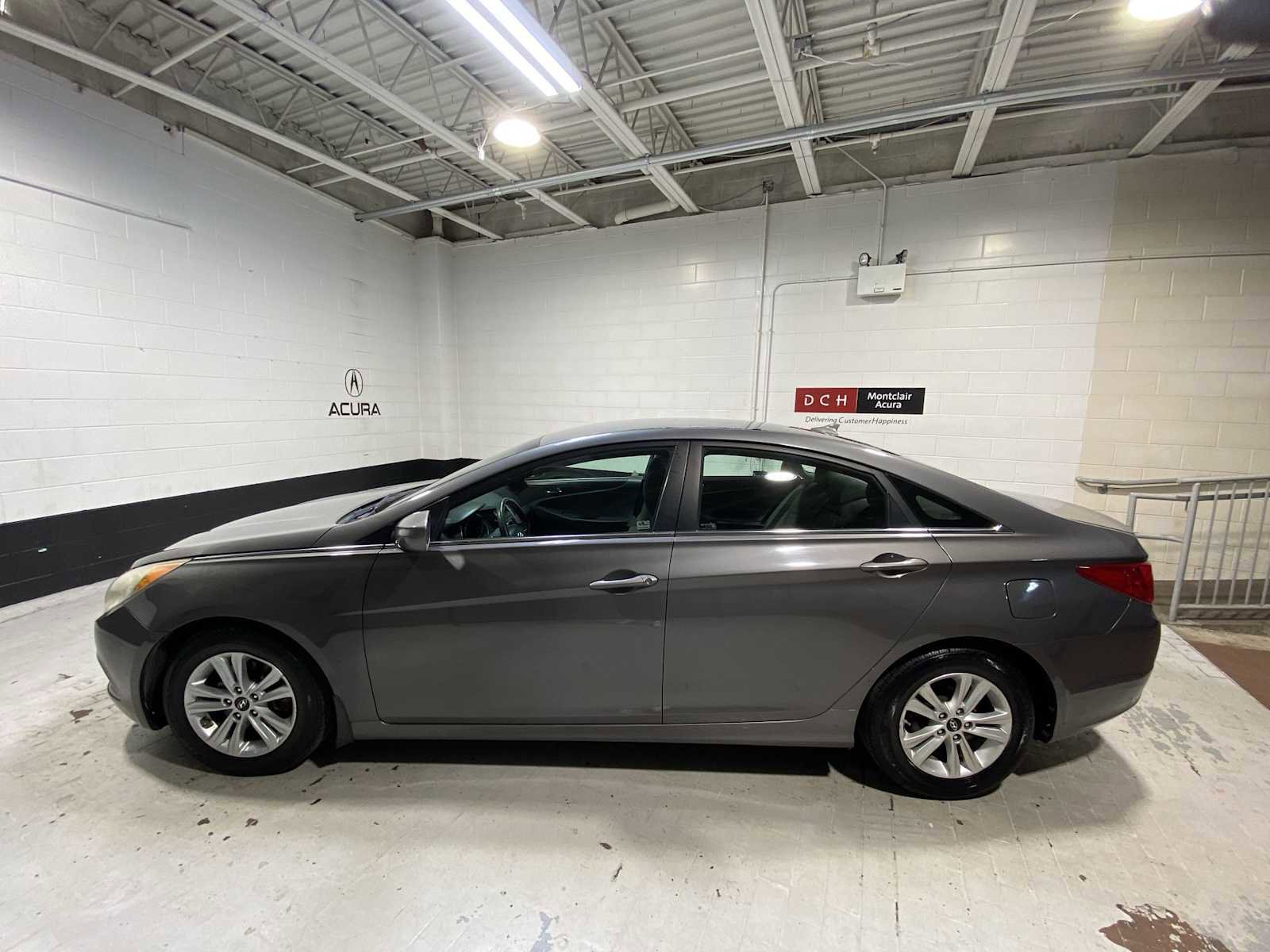 Used 2012 Hyundai Sonata GLS w/ Popular Equipment Pkg FWD image 3