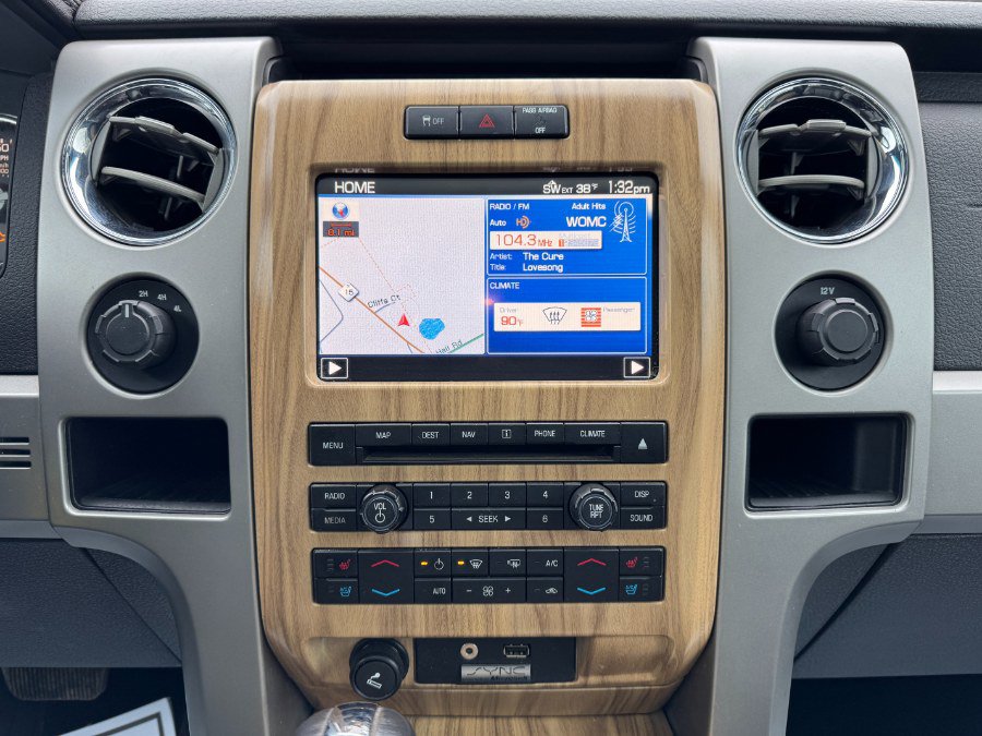 Used 2011 Ford F150 Lariat w/ Lariat Chrome Pkg image 22