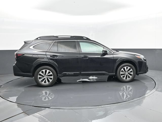 Used 2024 Subaru Outback Premium AWD/4WD image 4