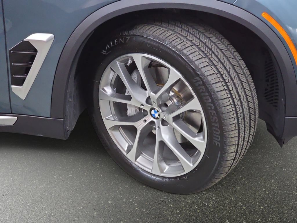 Used 2026 BMW X5 xDrive40i AWD/4WD image 31
