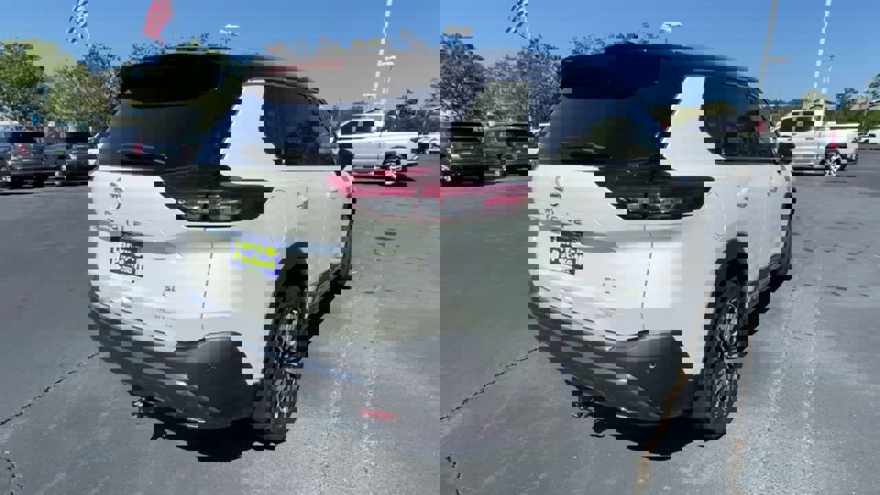 Used 2023 Nissan Rogue SL image 8