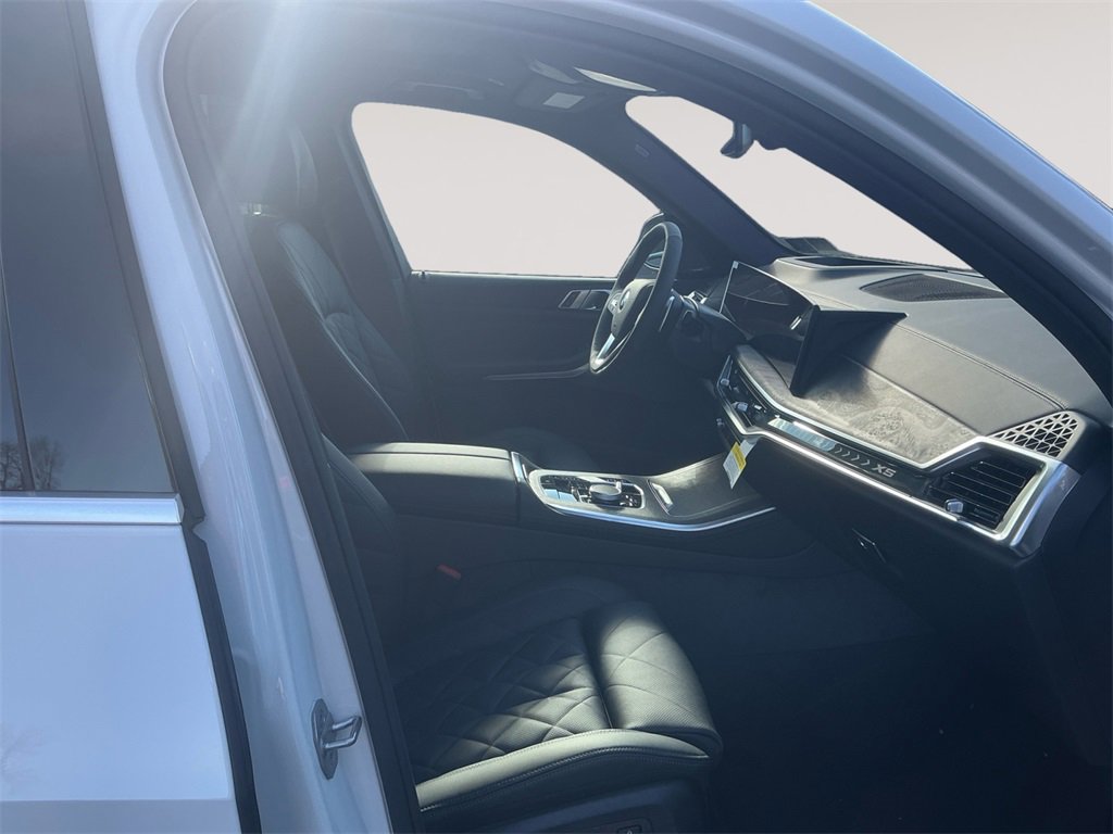New 2026 BMW X5 xDrive40i w/ Climate Comfort Package image 15