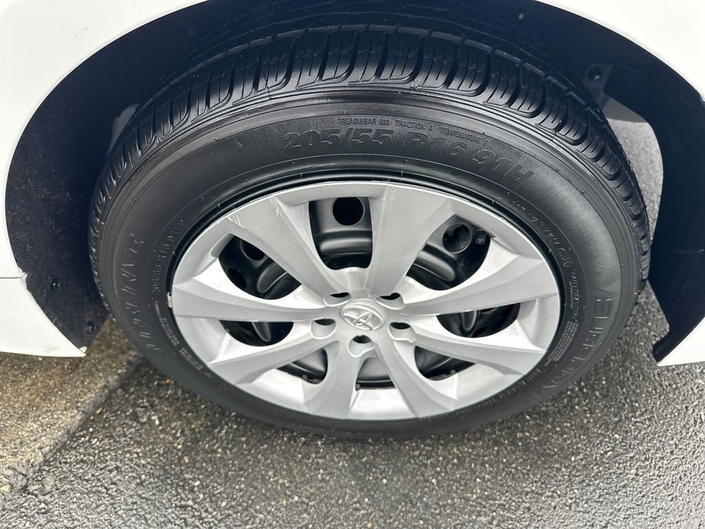 Certified 2025 Toyota Corolla LE image 26