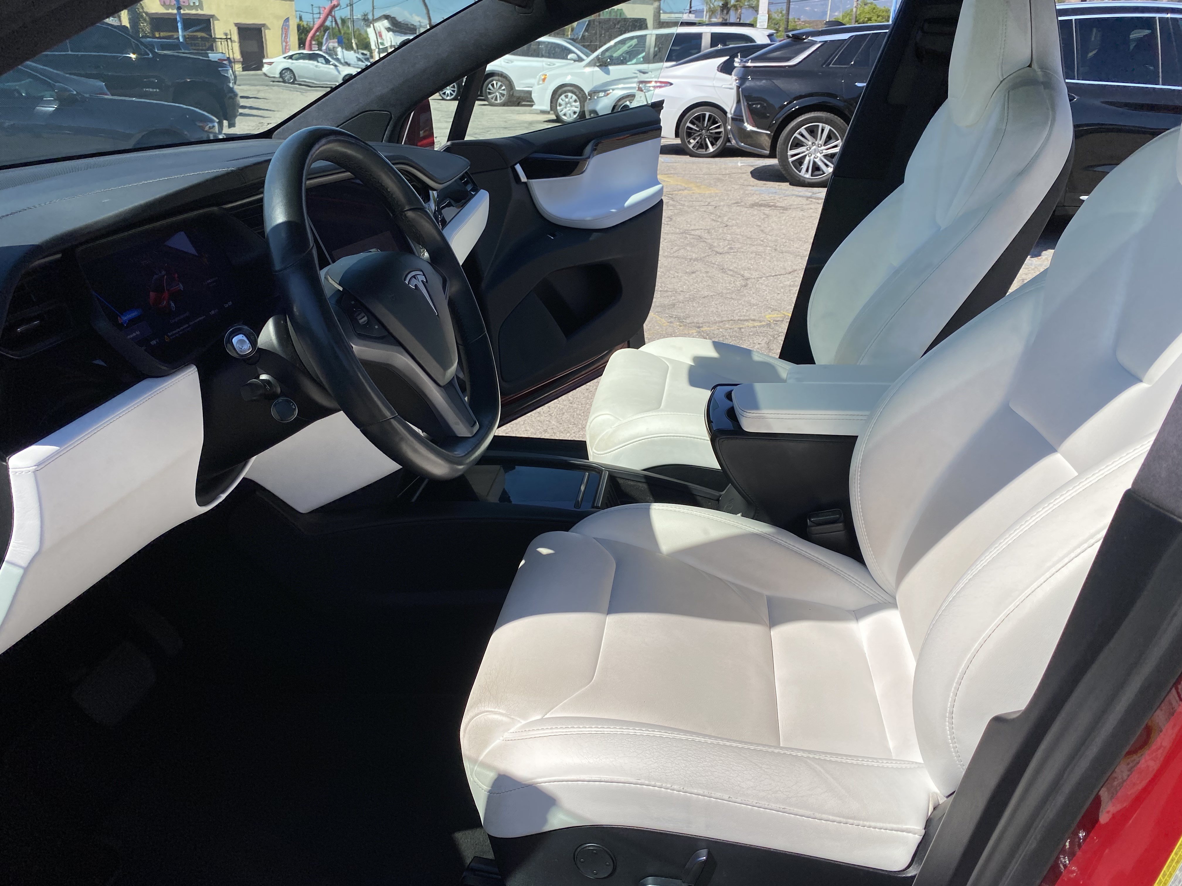 Used 2018 Tesla Model X 75D AWD/4WD image 16