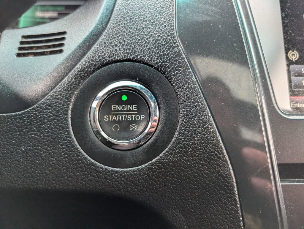 Used 2016 Ford Explorer XLT w/ Equipment Group 201A image 17