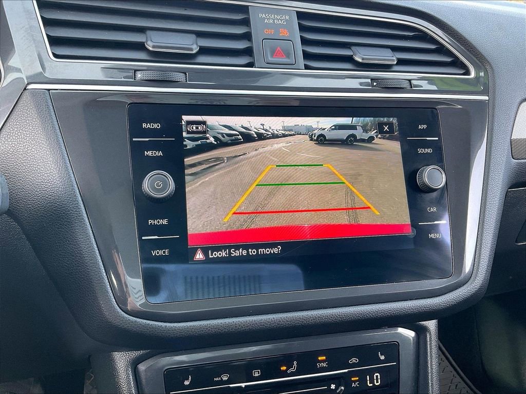 Used 2024 Volkswagen Tiguan SE image 18