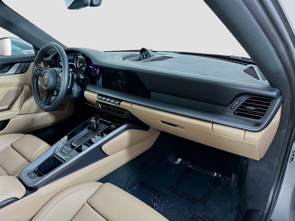 Used 2024 Porsche 911 Carrera image 28