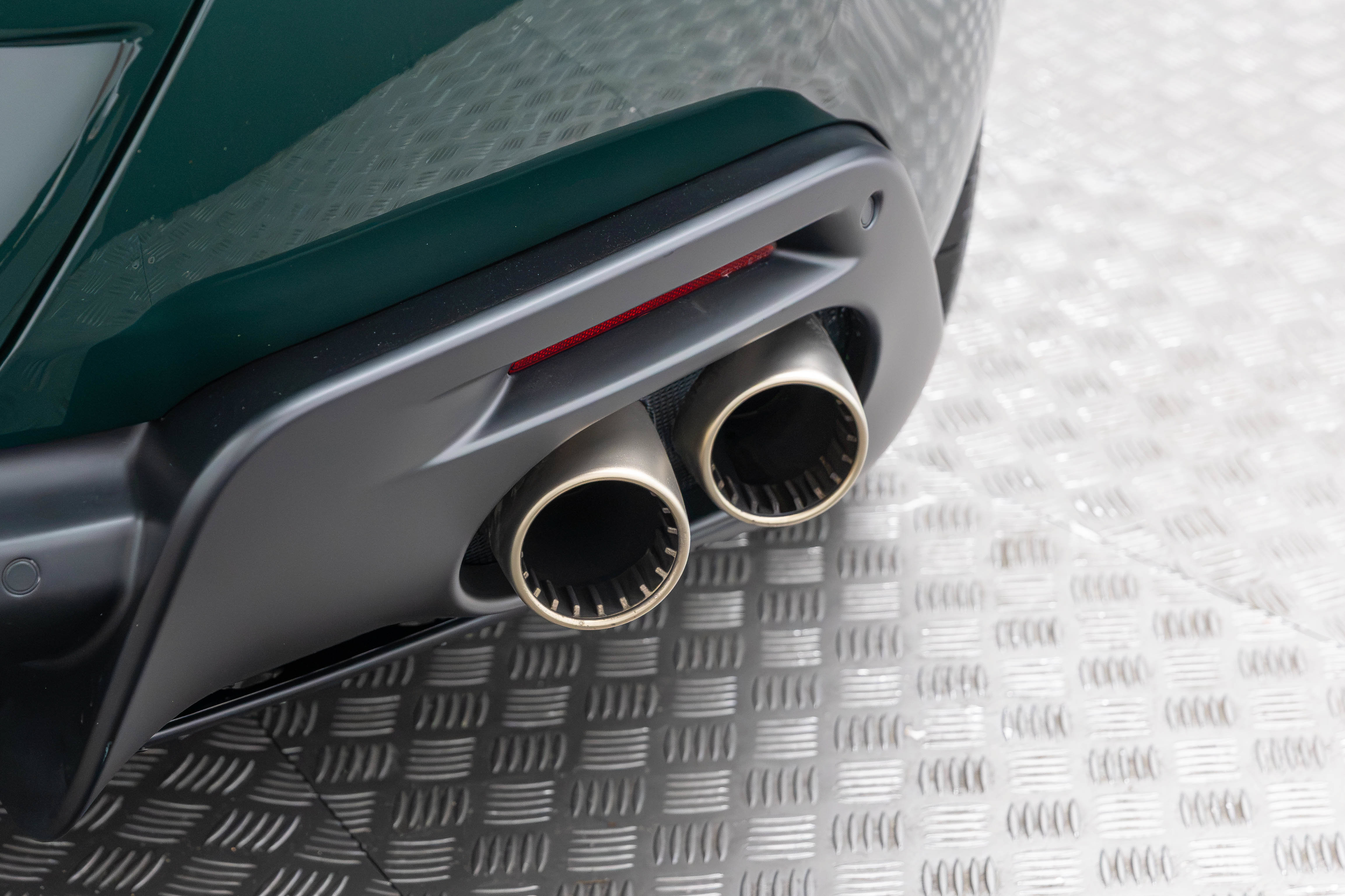 Certified 2025 Ferrari Roma Spider RWD image 41
