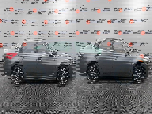 Used 2016 Toyota Avalon XLE Premium image 6