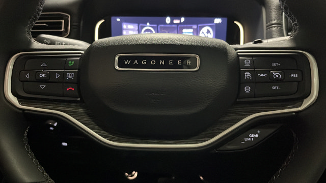 Used 2022 Jeep Wagoneer Series II w/ Premium Group I AWD/4WD image 16