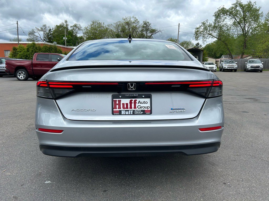 Used 2023 Honda Accord Sport image 8