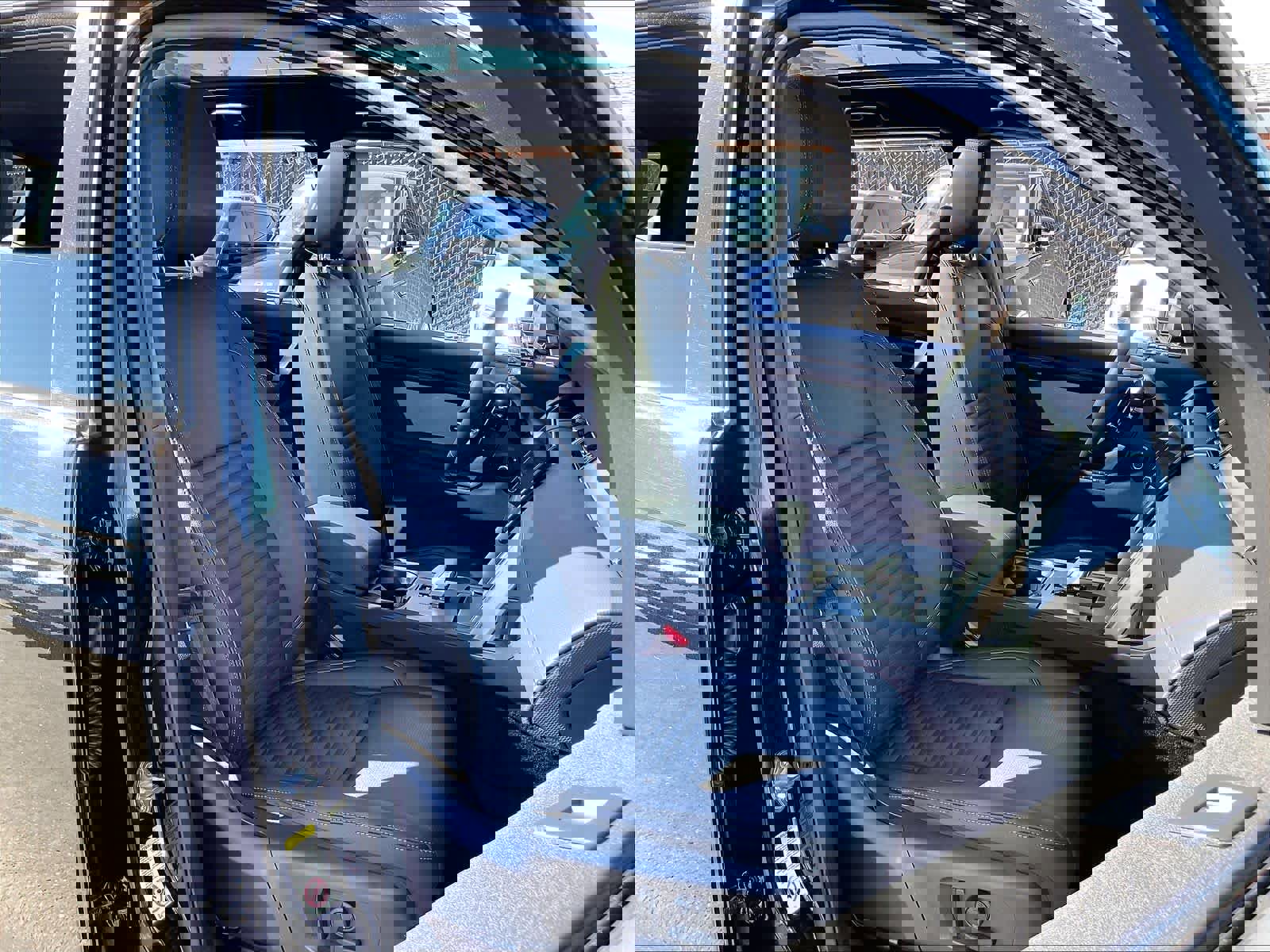 Used 2025 Land Rover Discovery Sport Dynamic SE image 9