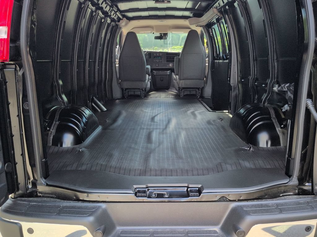 New 2026 Chevrolet Express 2500 Extended w/ Driver Convenience Package RWD image 18