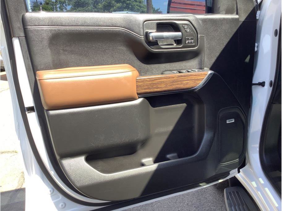 Used 2019 Chevrolet Silverado 1500 High Country w/ Technology Package AWD/4WD image 15