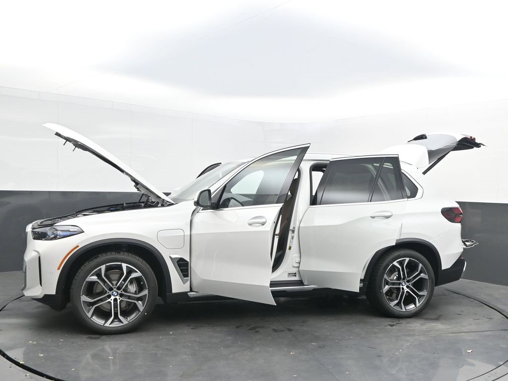 New 2026 BMW X5 xDrive50e image 51