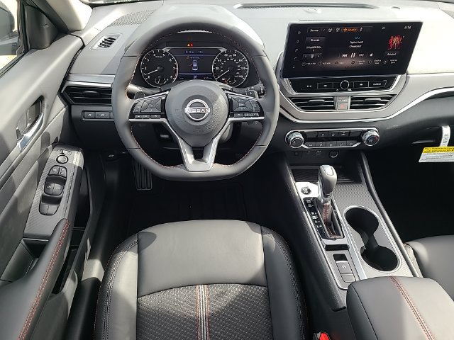 New 2026 Nissan Altima 2.5 SR AWD/4WD image 23