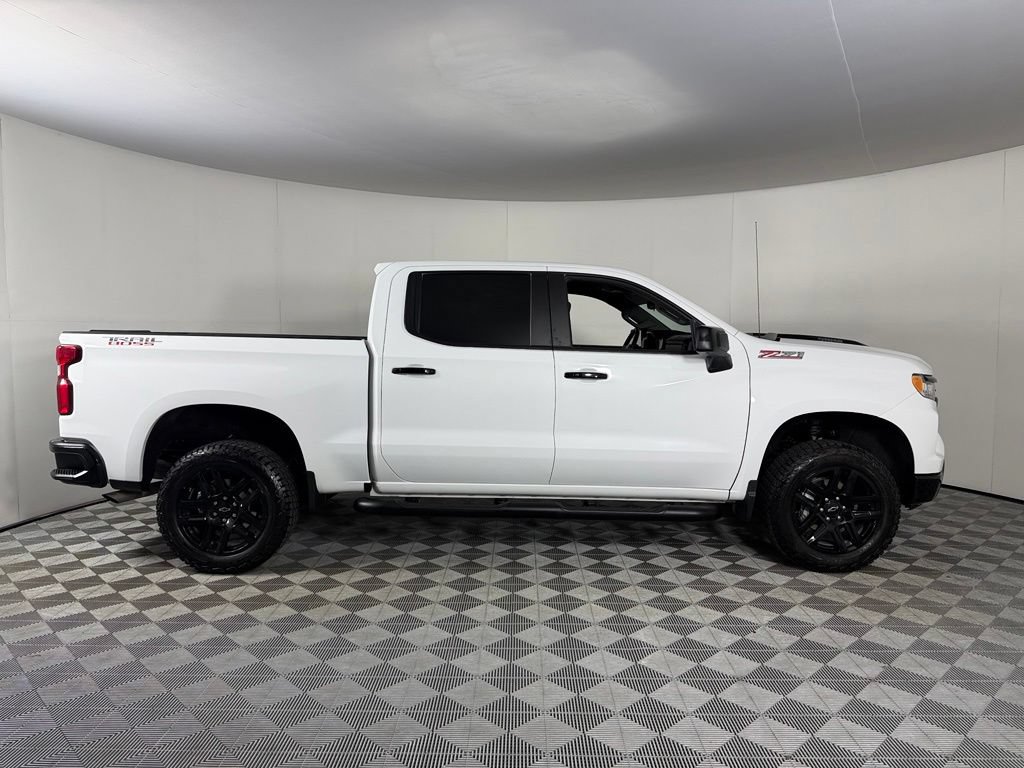 Used 2025 Chevrolet Silverado 1500 LT Trail Boss w/ Protection Package AWD/4WD image 5