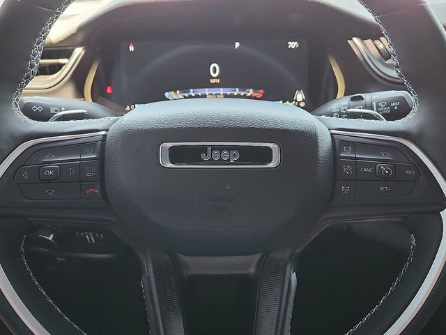 Used 2025 Jeep Grand Cherokee L Altitude AWD/4WD image 24