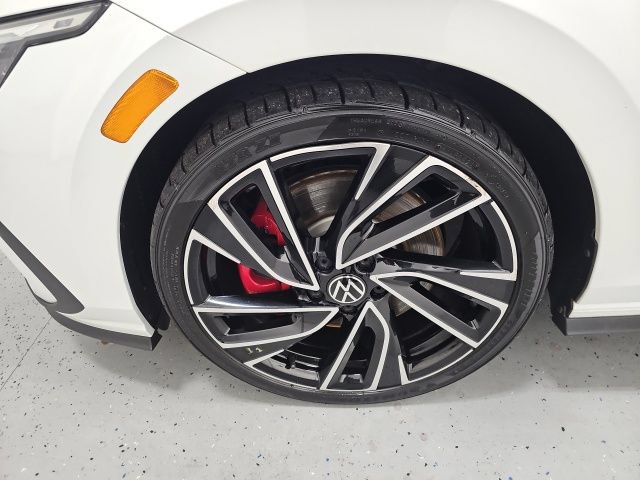 Used 2023 Volkswagen GTI SE FWD image 9