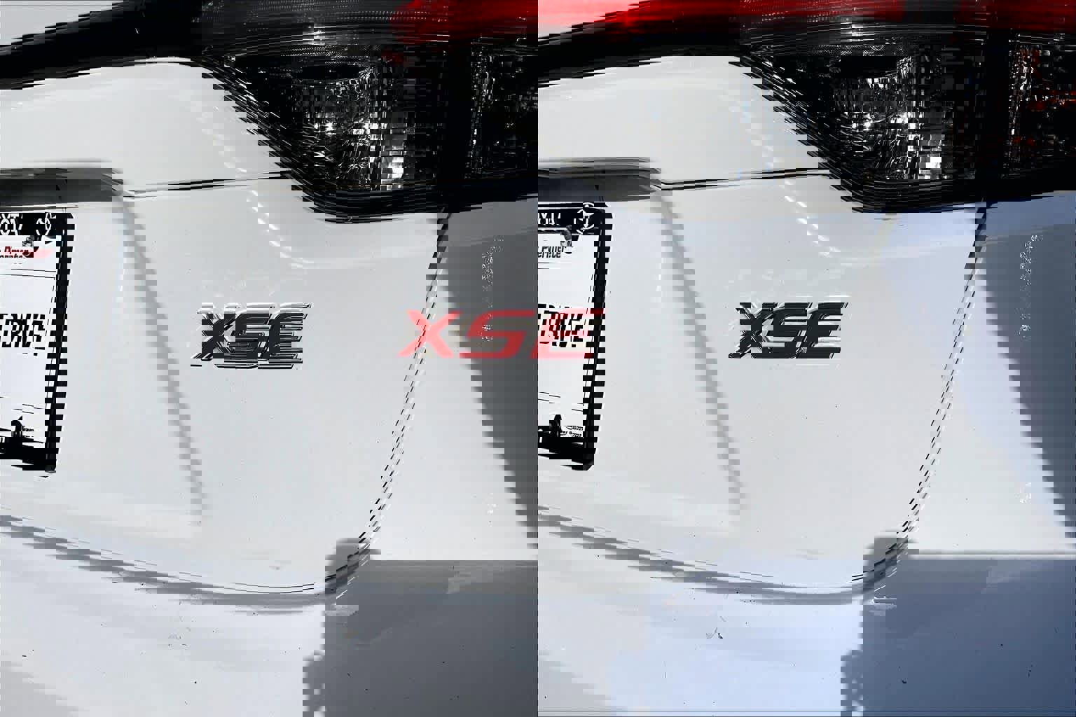 Used 2020 Toyota Corolla XSE image 9