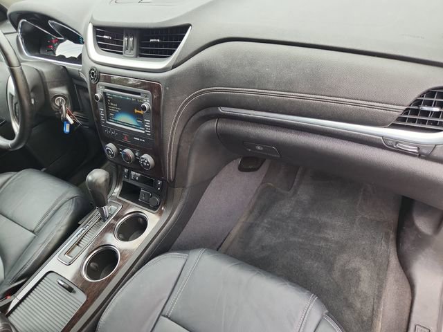 Used 2016 Chevrolet Traverse LT w/ Style and Technology Package FWD image 26