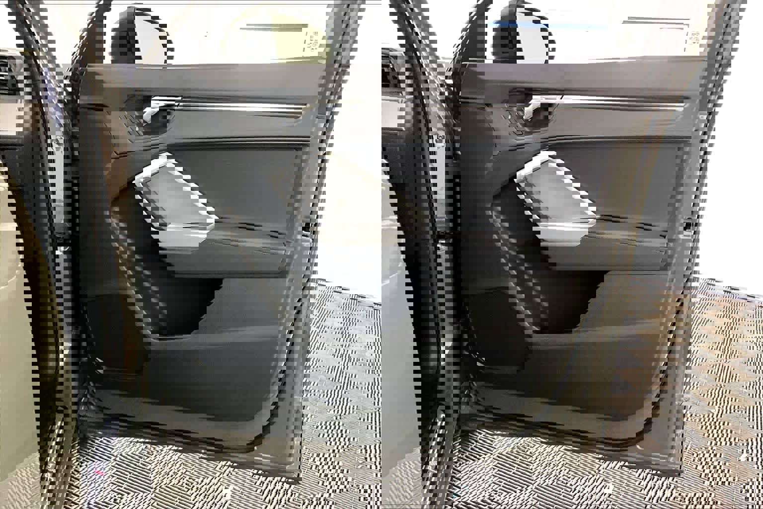 Used 2025 Audi Q3 2.0T Premium image 22