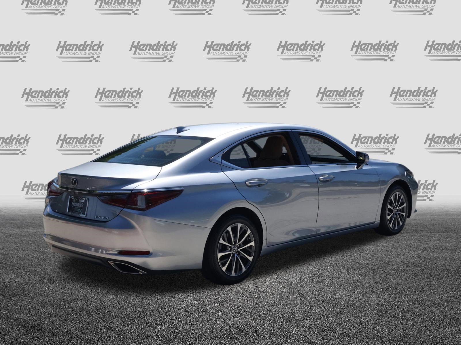 Used 2023 Lexus ES 350 w/ Accessory Package (Z1) FWD image 9