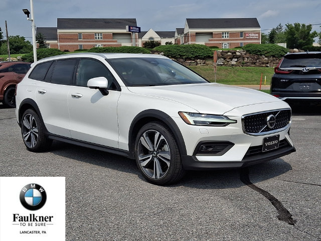 Used 2024 Volvo V60 B5 Cross Country Plus