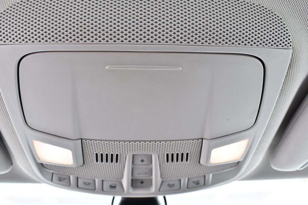 Used 2014 Ford Fusion SE w/ Equipment Group 202A FWD image 32