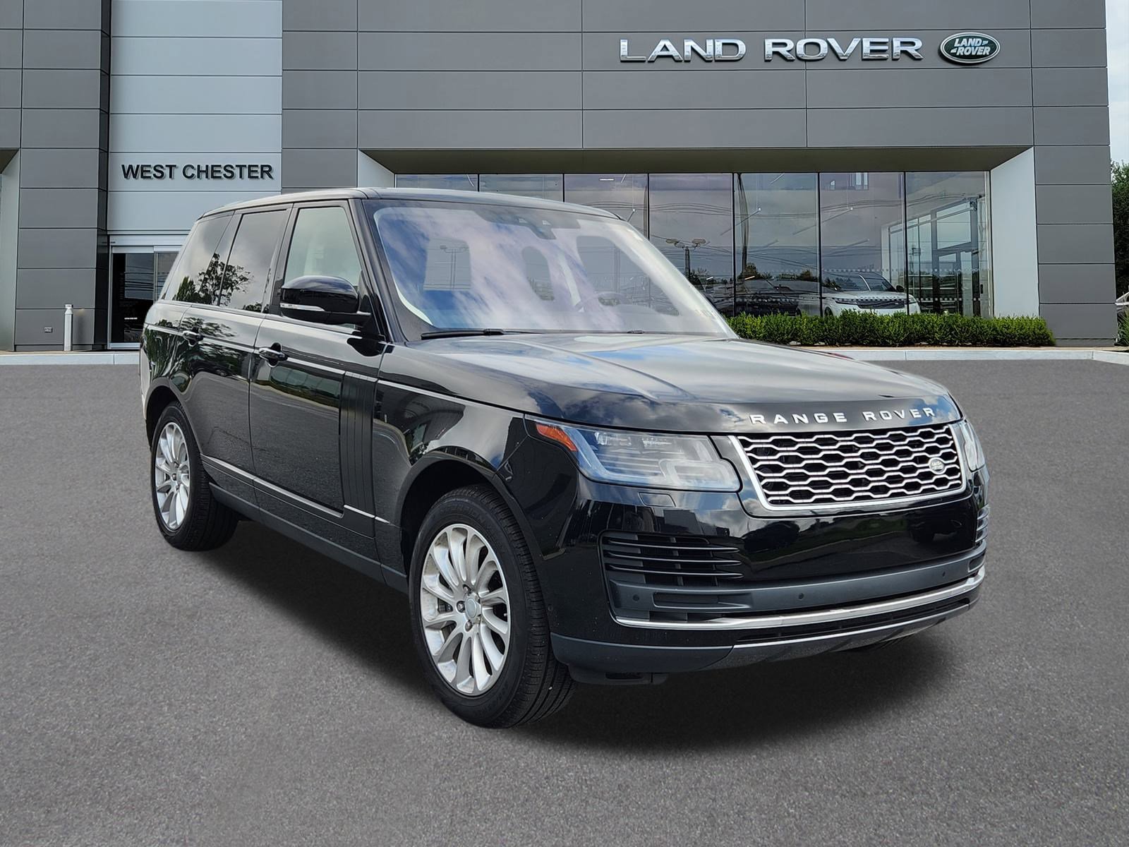 Used 2020 Land Rover Range Rover HSE image 2