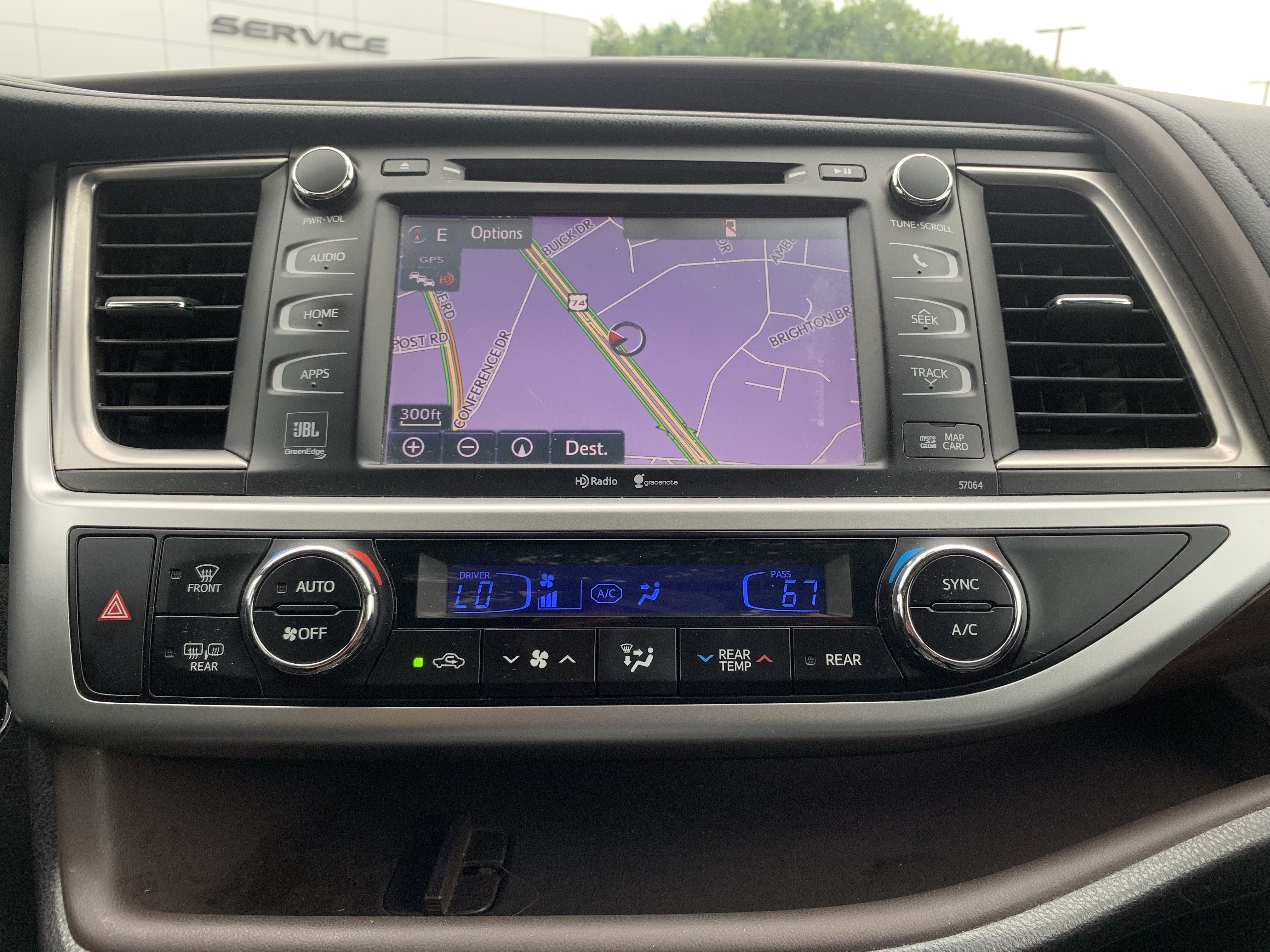 Used 2015 Toyota Highlander Limited Platinum AWD/4WD image 28