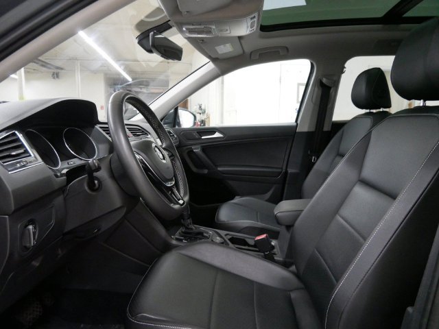 Used 2021 Volkswagen Tiguan SEL AWD/4WD image 8
