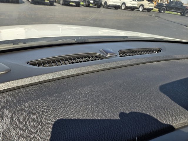 Used 2025 Buick Envista Preferred image 8