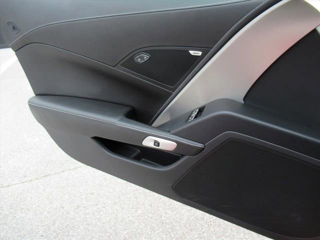 Used 2016 Chevrolet Corvette Z06 w/ Battery Protection Package image 29