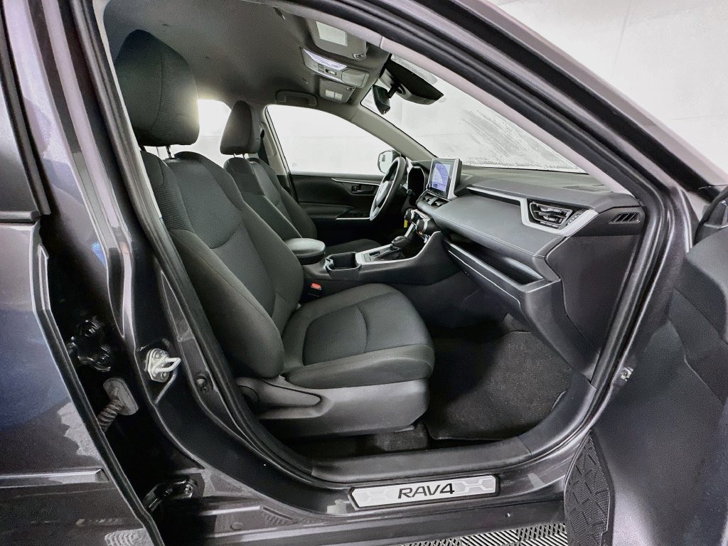 Certified 2024 Toyota RAV4 LE AWD/4WD image 26