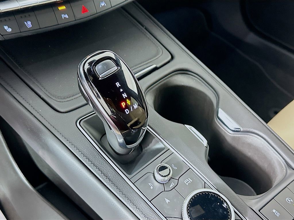 Used 2024 Cadillac XT4 Premium Luxury w/ Technology Package image 17