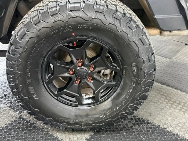 Used 2022 Jeep Gladiator Sport AWD/4WD image 15