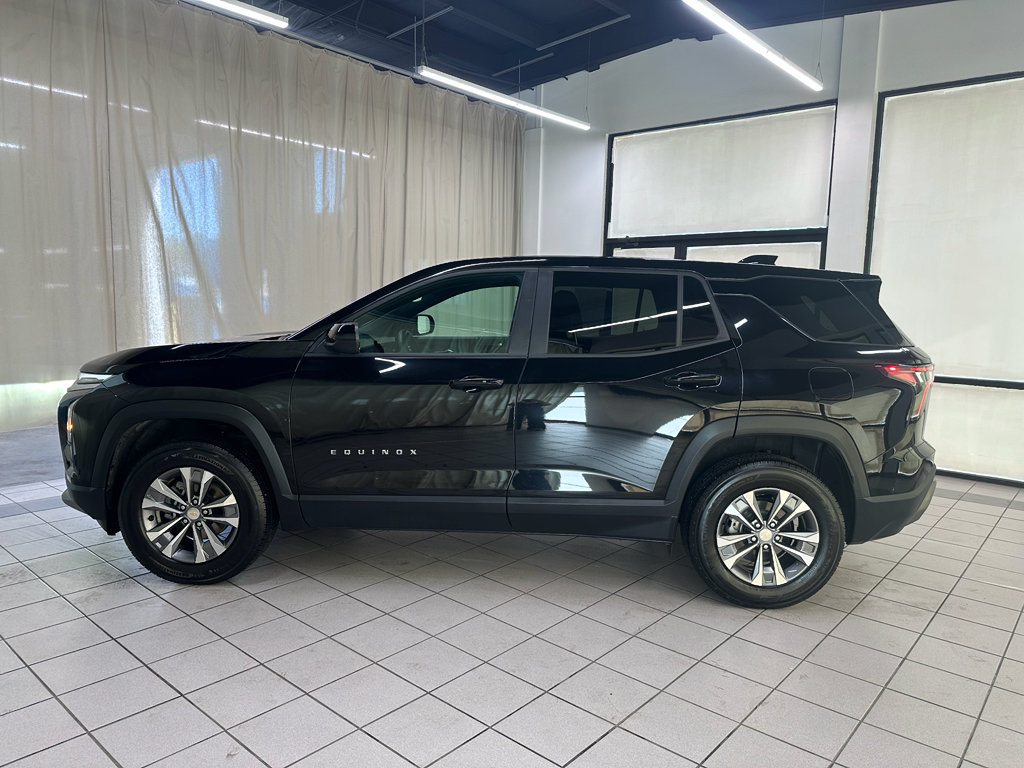 Used 2026 Chevrolet Equinox LT FWD image 10