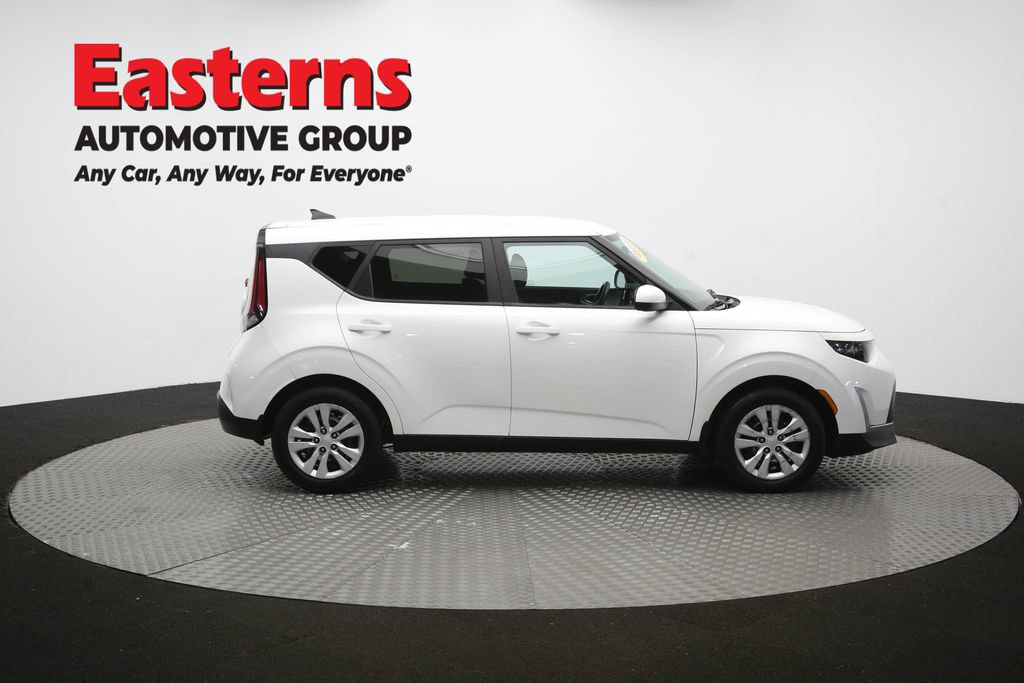 Used 2023 Kia Soul LX FWD image 43