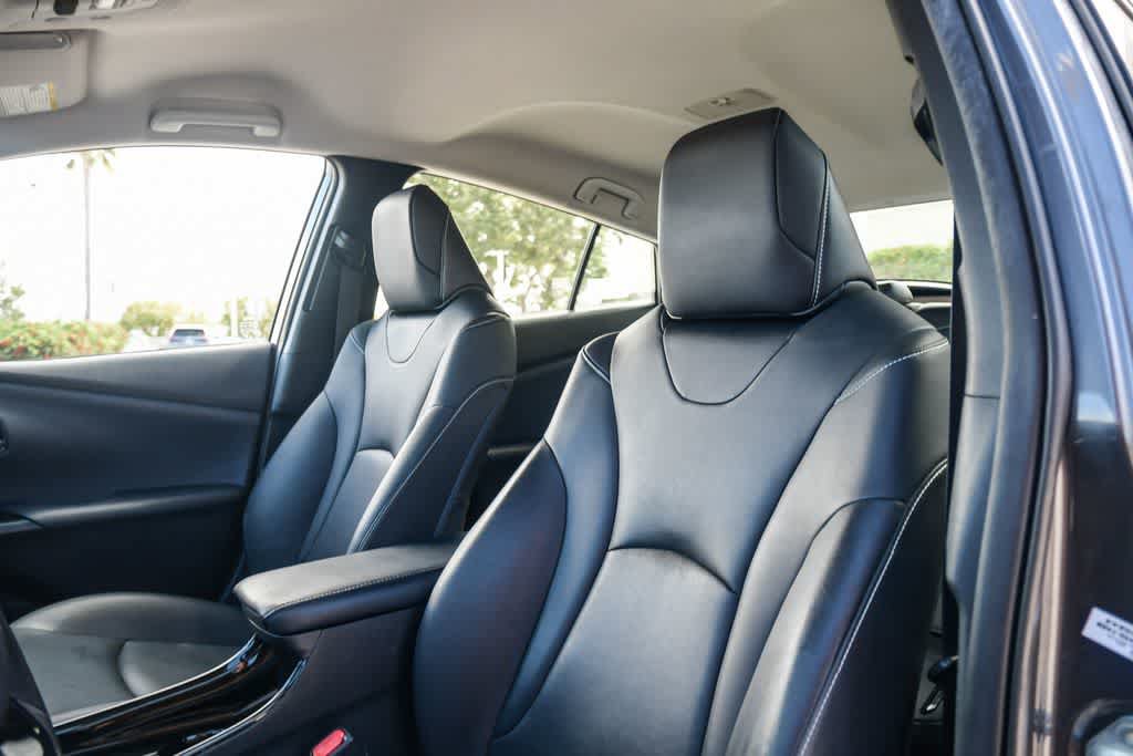 Used 2020 Toyota Prius Prime XLE FWD image 17