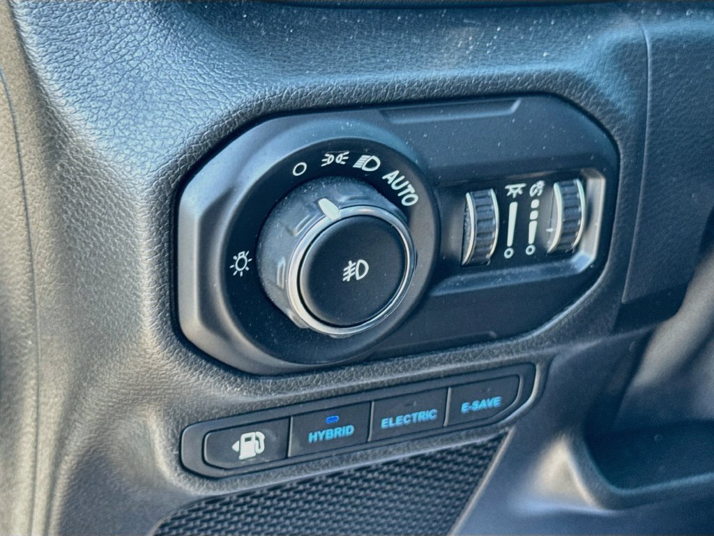 Certified 2021 Jeep Wrangler Unlimited Sahara w/ Cold Weather Group AWD/4WD image 11