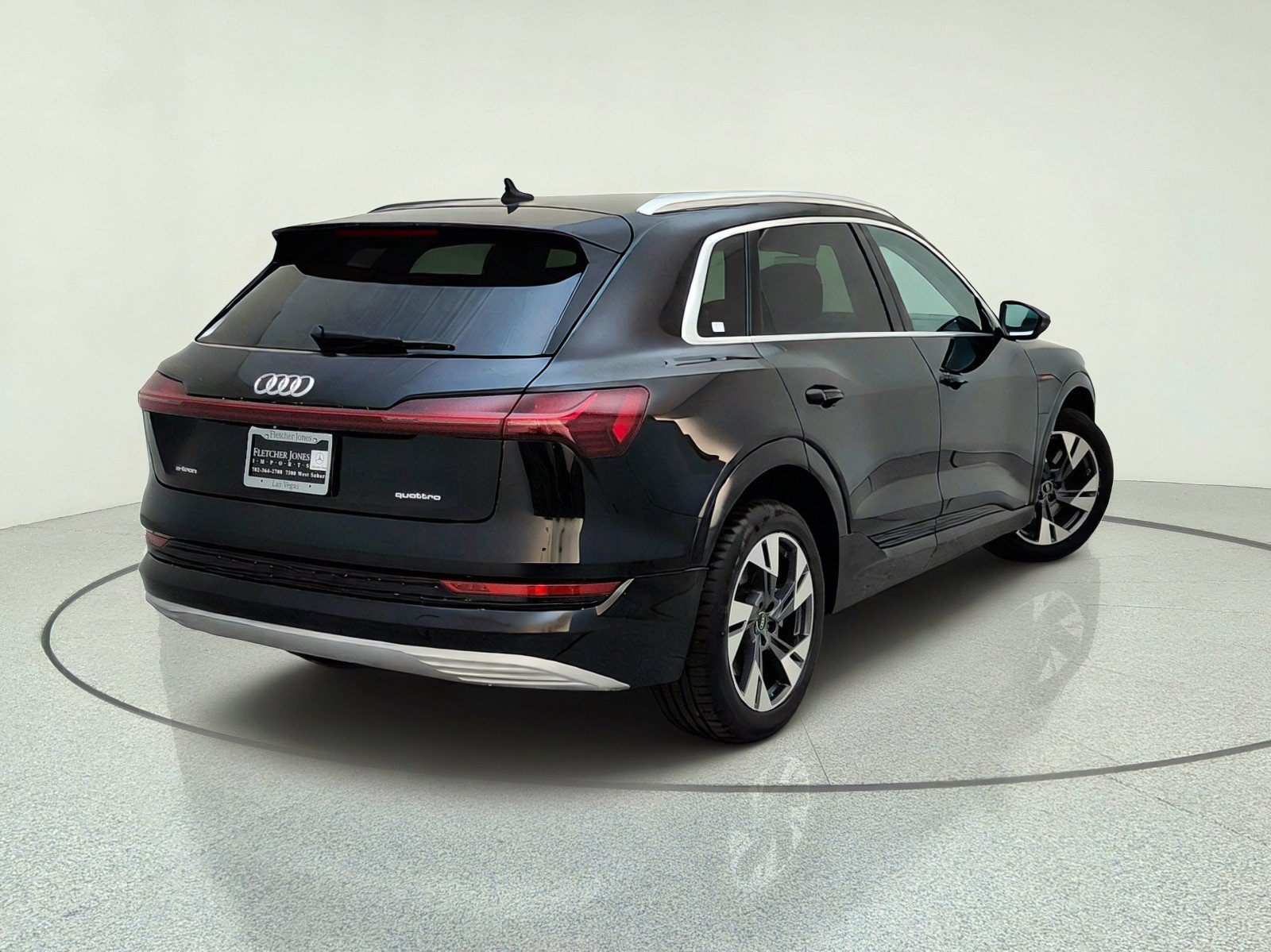 Used 2023 Audi e-tron Premium Plus w/ Premium Plus Package AWD/4WD image 9