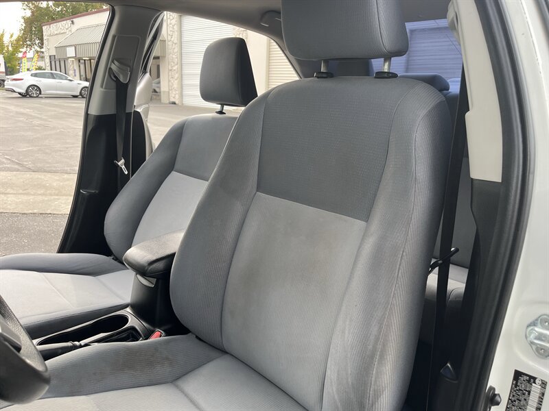 Used 2016 Toyota Corolla L FWD image 25